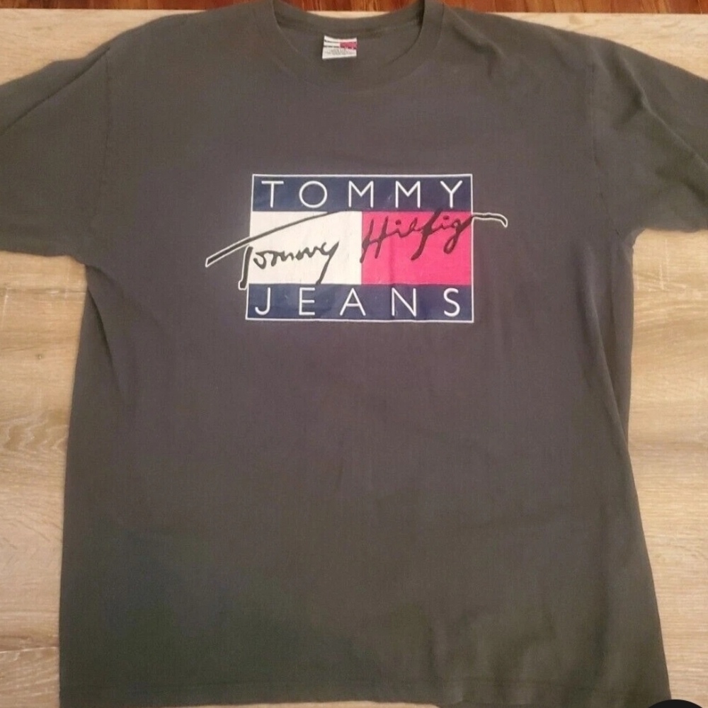 Tommy Hilfiger Vintage Tee with Logo